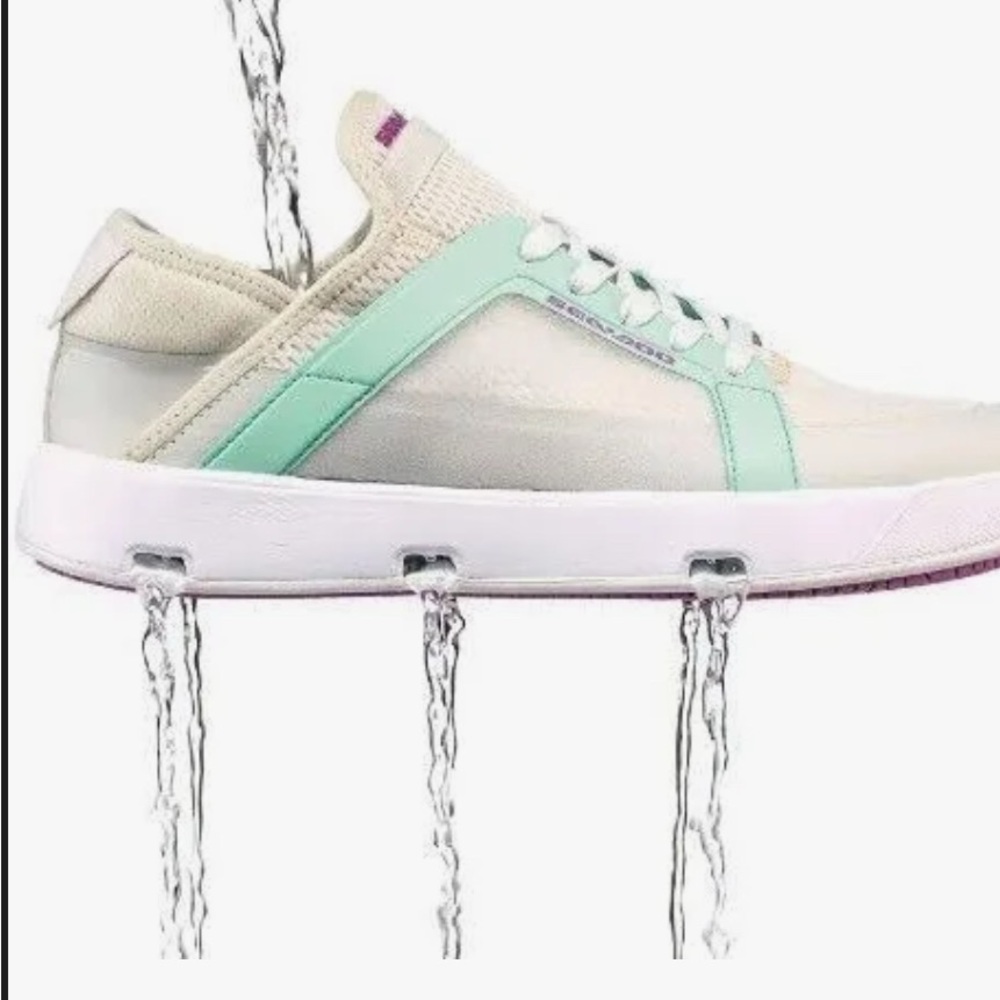Cream and Green Sneakers with Minimalist Design